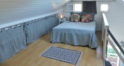 Petit port - Appartement dans maison - 390m du lac