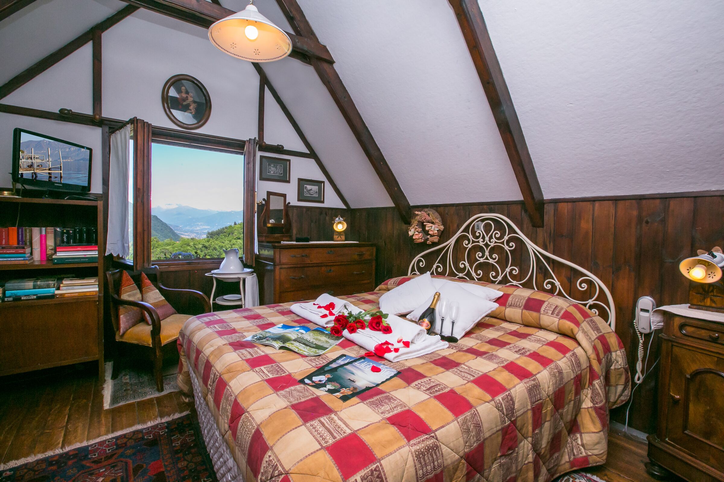 Family Chalet, Multiple Beds, Garden Area (Argegno Chalet) | 3 bedrooms, iron/ironing board, bed sheets
