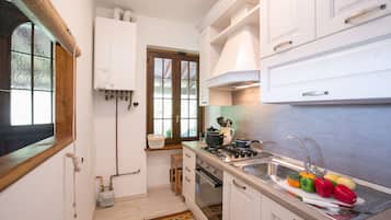 Chalet Keluarga, Beberapa Tempat Tidur, area taman (Argegno Chalet) | Dapur pribadi | Lemari es, microwave, oven, dan kompor