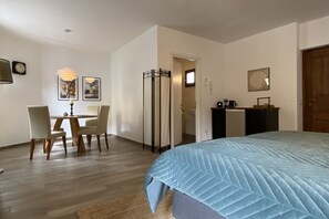 Family Townhome, Multiple Bedrooms, 2 Bathrooms, Mountainside (Rustico Logo Bellavista) | 4 bedrooms, iron/ironing board, free WiFi, bed sheets - Rustico Logo Bellavista (Plesio)