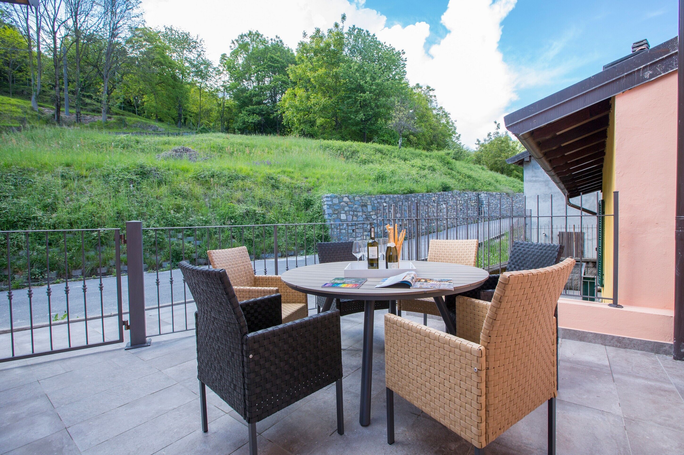 Maison mitoyenne Familiale, plusieurs chambres, 2 salles de bains (Rustico Logo Bellavista) | Terrasse/Patio