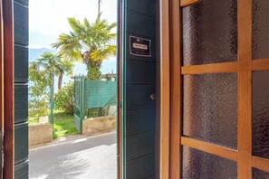 Family Apartment, Multiple Bedrooms, Lakeside (Casetta al Lago) | Property entrance - Casetta al Lago (Tremezzina)