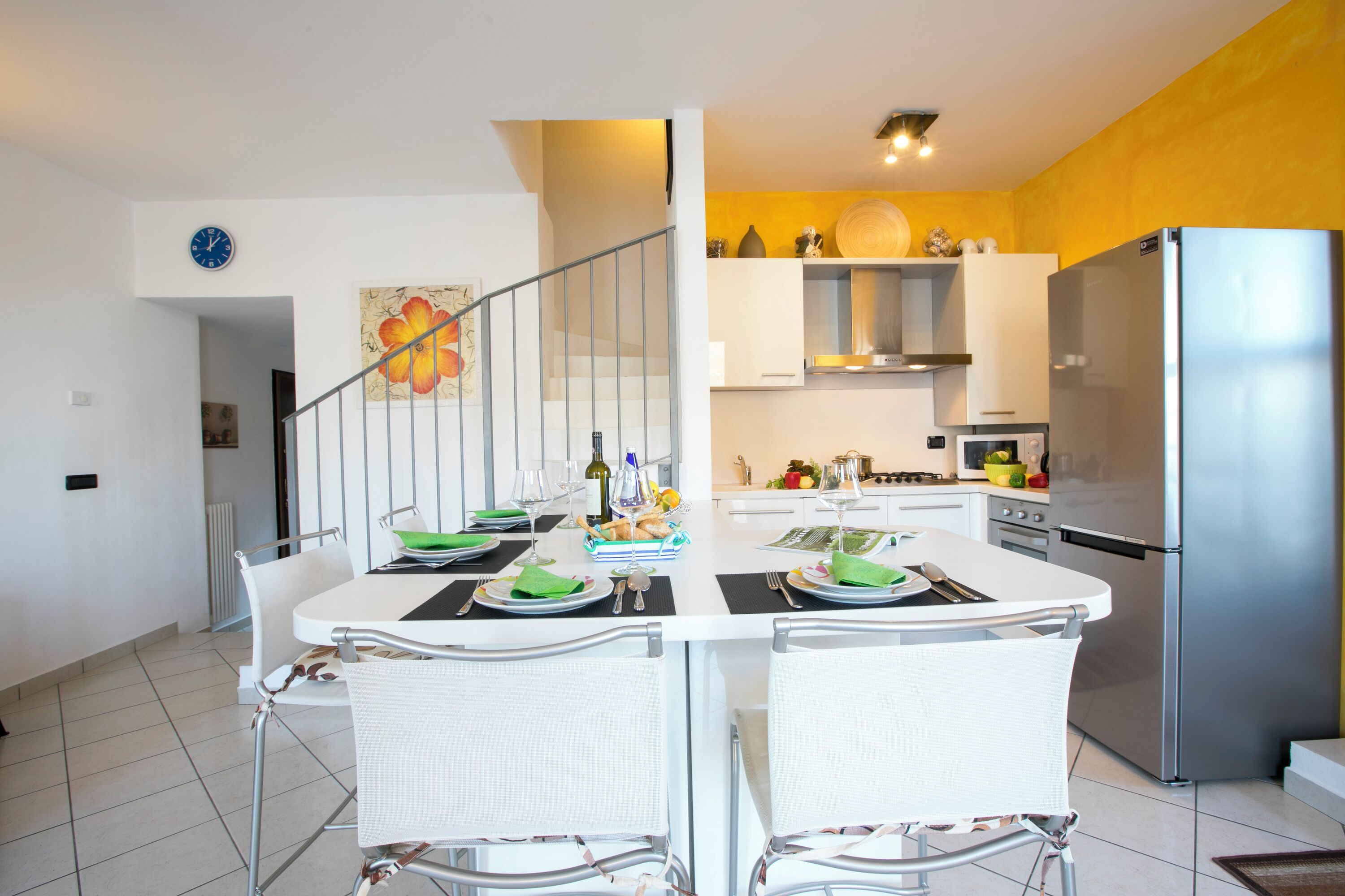 Familie appartement, meerdere slaapkamers, 2 badkamers, uitzicht op gebergte (Blevio Panoramica) | Privékeuken | Een koelkast/vriezer, een magnetron, een oven, een kookplaat