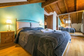 Apartemen Keluarga, beberapa kamar, 2 kamar mandi, tepi gunung (Blevio Panoramica) | 2 kamar tidur, setrika/meja setrika, Wi-Fi gratis, dan seprai linen
