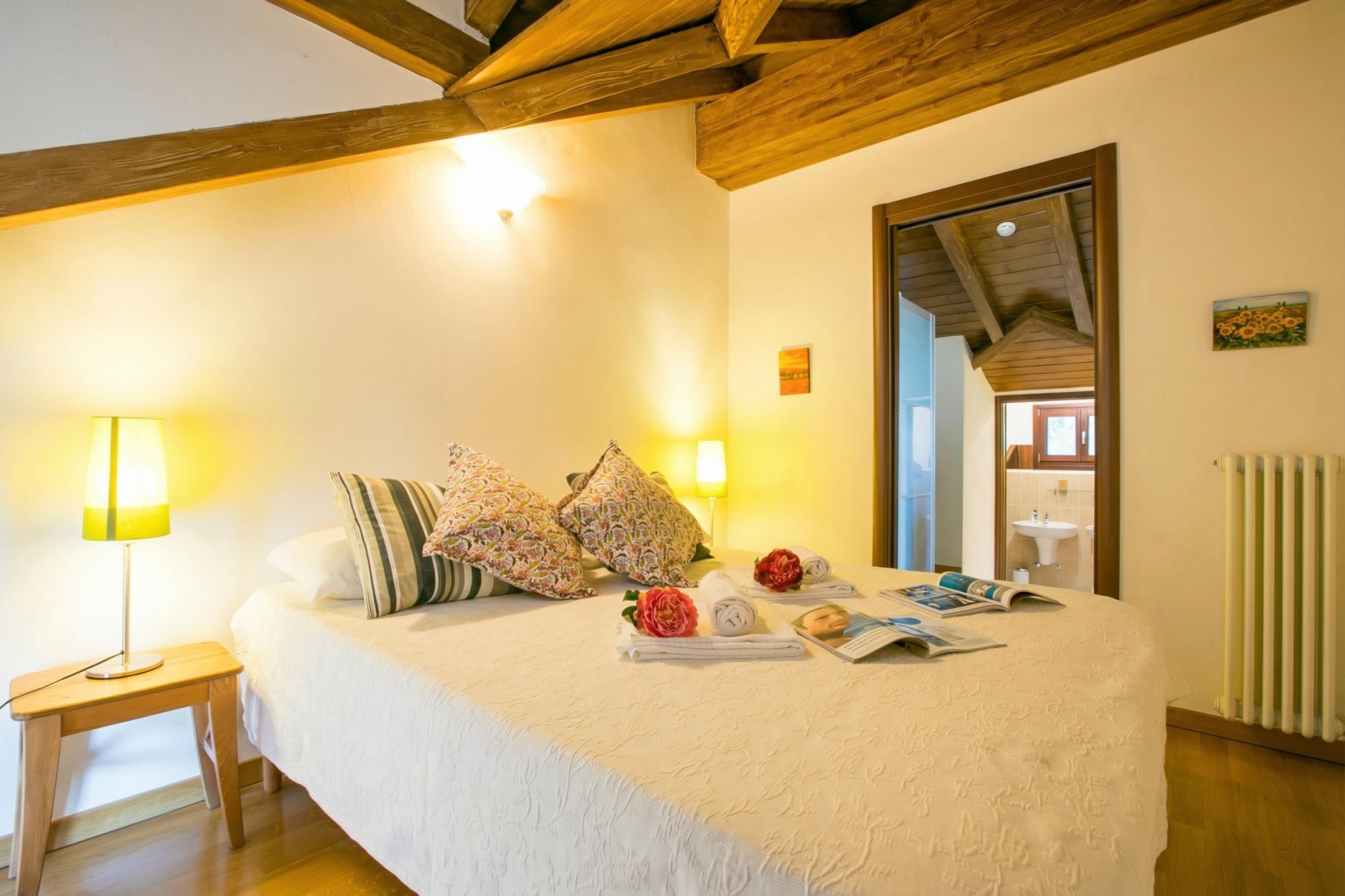 Family Apartment, Multiple Bedrooms, 2 Bathrooms, Mountainside (Blevio Panoramica) | 2 bedrooms, iron/ironing board, free WiFi, bed sheets