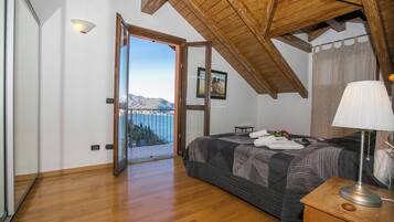 Familienapartment, Mehrere Schlafzimmer, 2 Bäder, Bergseite (Blevio Panoramica) | Ausblick vom Zimmer