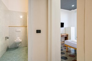 Family Apartment, Multiple Bedrooms, 2 Bathrooms, Lakeside (Menaggio Tosca 3) | Bathroom | Shower, rainfall showerhead, free toiletries, hair dryer - Menaggio Tosca 1 (Menaggio)