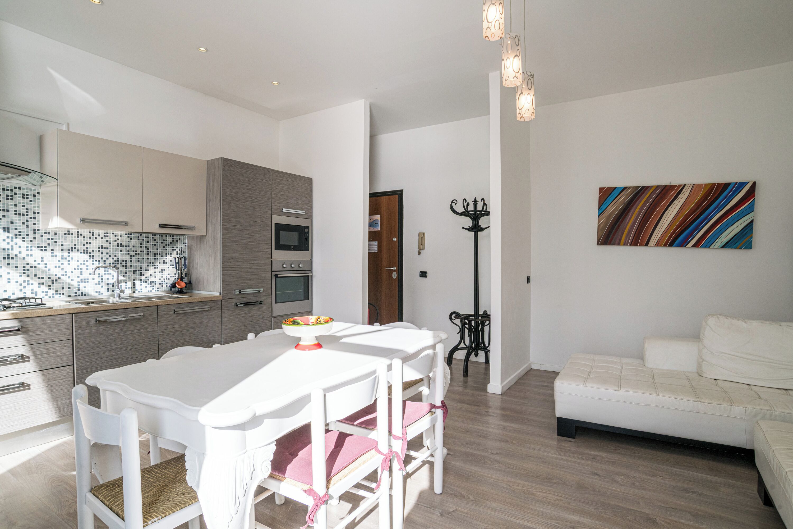 Family Apartment, Multiple Bedrooms, 2 Bathrooms, Lakeside (Menaggio Tosca 3) | Ruang makan