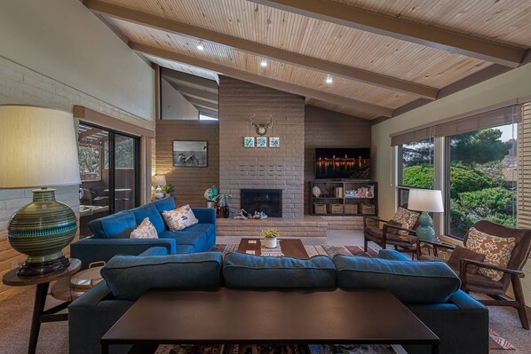 TV, foosball - Reduced Rates |2BR Sedona w/Red Rock Views |Hot Tub |Dog Friendly |Walk to Chapel of the Holy Cross (Sedona)