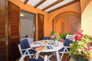 Family Apartment, Multiple Bedrooms, Mountainside (Menaggio Poggio Fiorito Loggetta) | Outdoor dining - Menaggio Poggio Fiorito Loggetta (Menaggio)