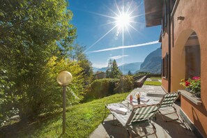 Family Apartment, Multiple Bedrooms, Mountainside (Menaggio Poggio Fiorito Loggetta) | Garden - Menaggio Poggio Fiorito Loggetta (Menaggio)