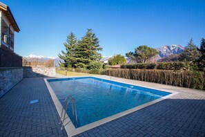 Piscina stagionale all'aperto