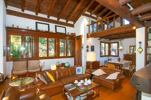 Family Villa, Multiple Bedrooms, Mountainside (Villa Intelvi) | Dining room - Villa Intelvi (Cerano d'Intelvi)