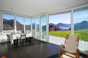 Familienvilla, Mehrere Schlafzimmer, Bergseite (Villa Intelvi) | Speisen