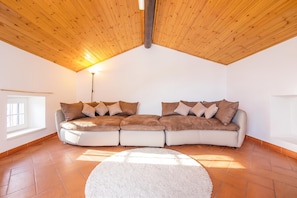 Honeymoon Townhome, 2 Bedrooms, Fireplace, Mountainside (Villa Patricia) | Living area | TV, fireplace