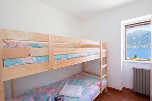 Honeymoon Townhome, 2 Bedrooms, Fireplace, Mountainside (Villa Patricia)