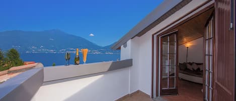 ลานระเบียง/นอกชาน