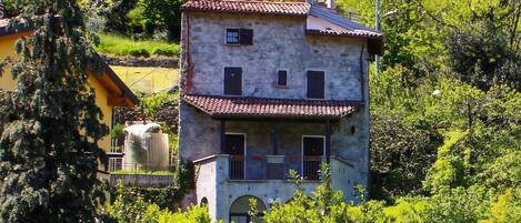 Honeymoon Townhome, 2 Bedrooms, Fireplace, Mountainside (Villa Patricia) | Exterior