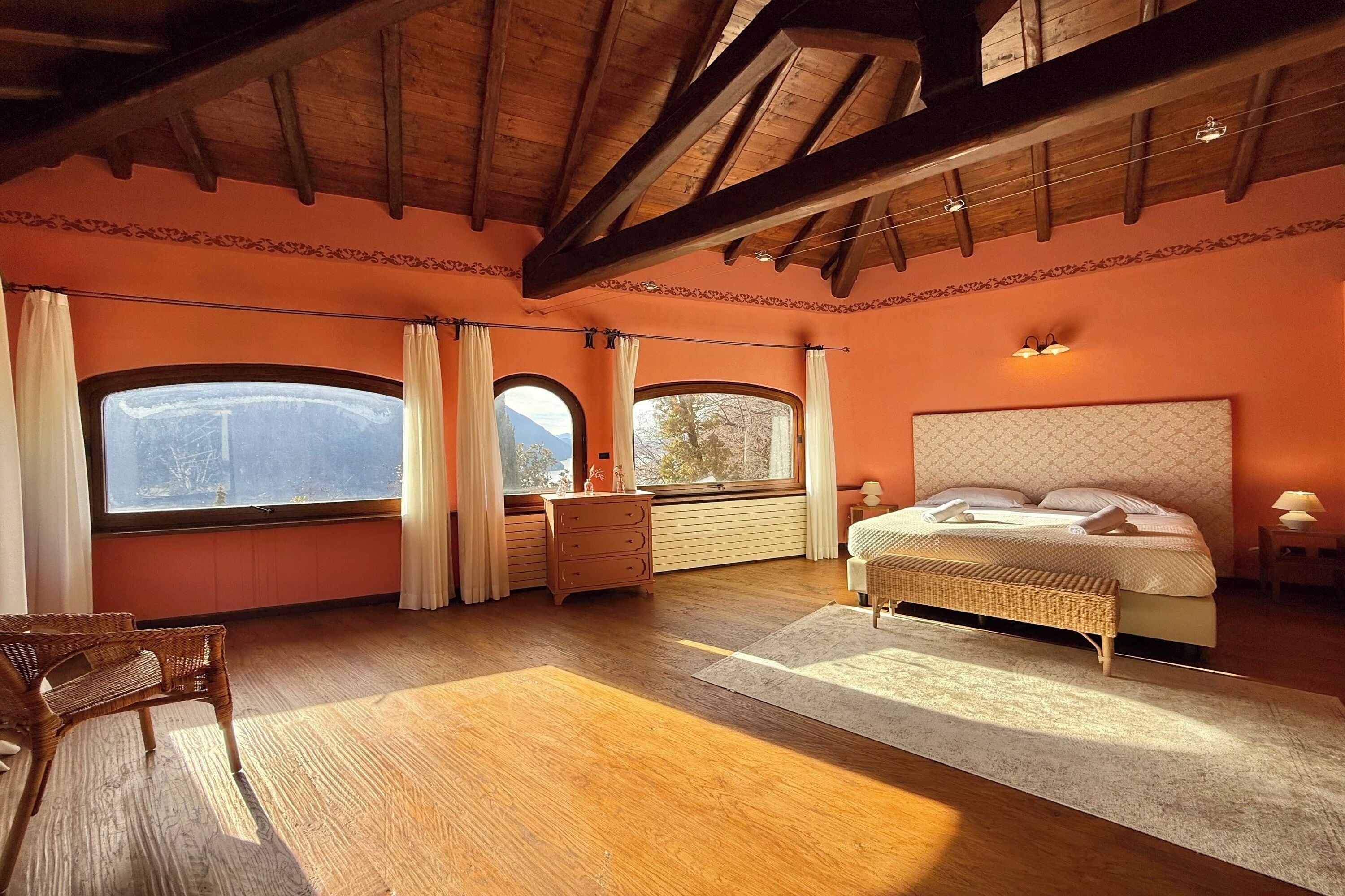 Family Villa, Multiple Bedrooms, Mountainside (Villa Isola Verde) | 8 bedrooms, iron/ironing board, free WiFi, bed sheets