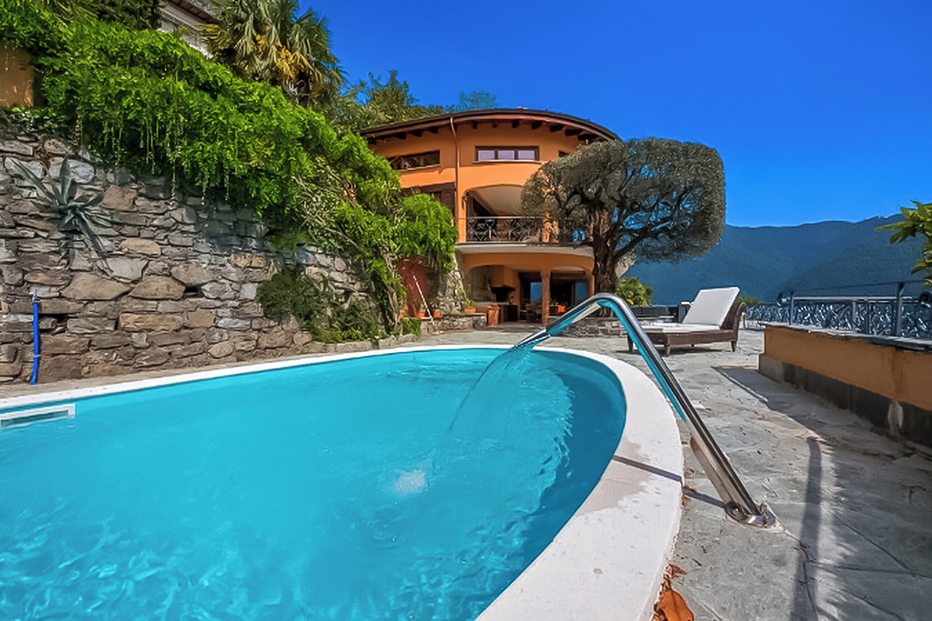 季節性室外游泳池