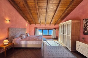 Family Villa, Multiple Bedrooms, Mountainside (Villa Isola Verde) | 8 bedrooms, iron/ironing board, free WiFi, bed sheets - Villa Isola Verde (Valsolda)