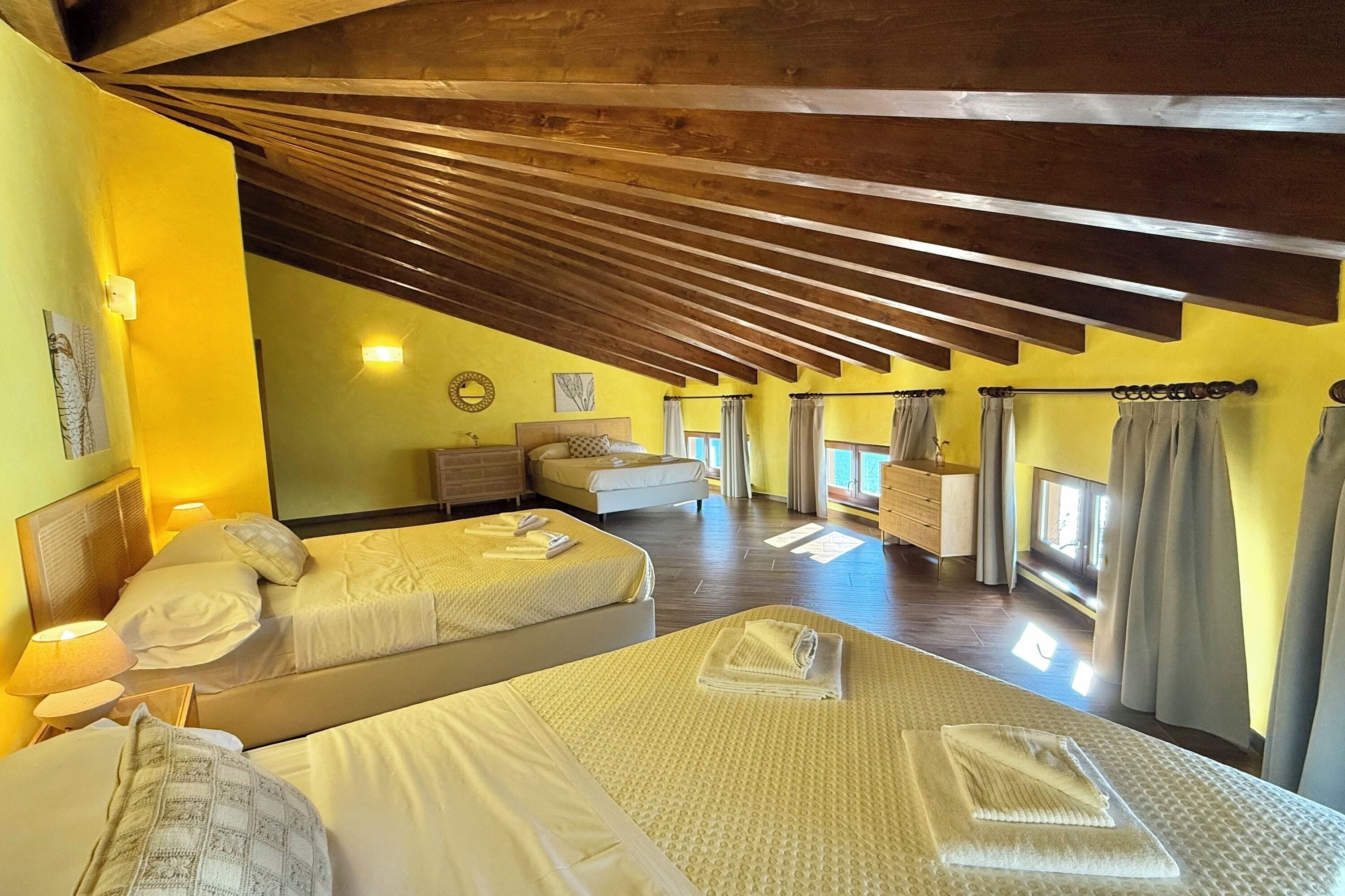 8 chambres, fer et planche à repasser, Wi-Fi gratuit, draps fournis