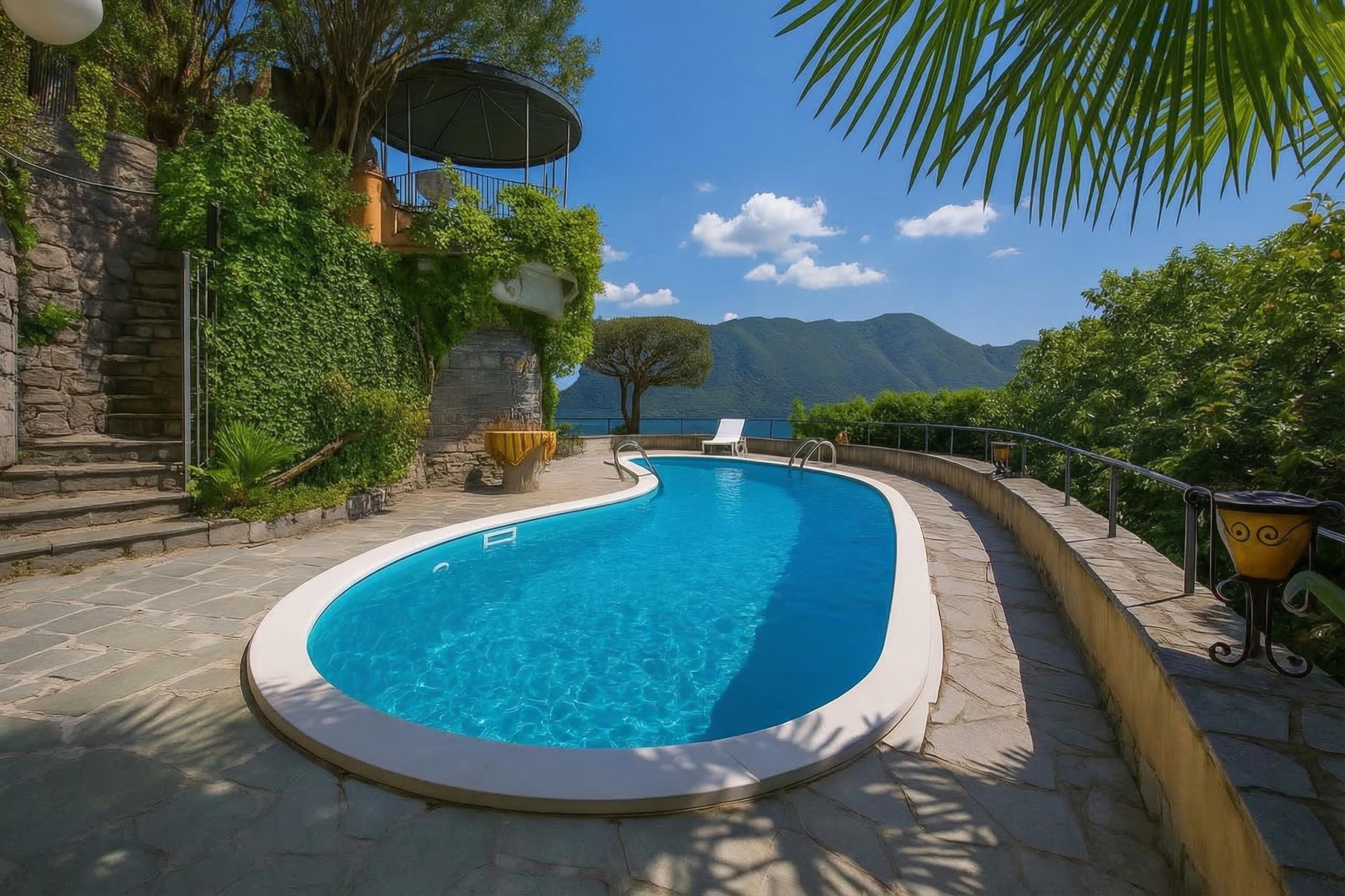 Piscine extérieure (ouverte en saison)