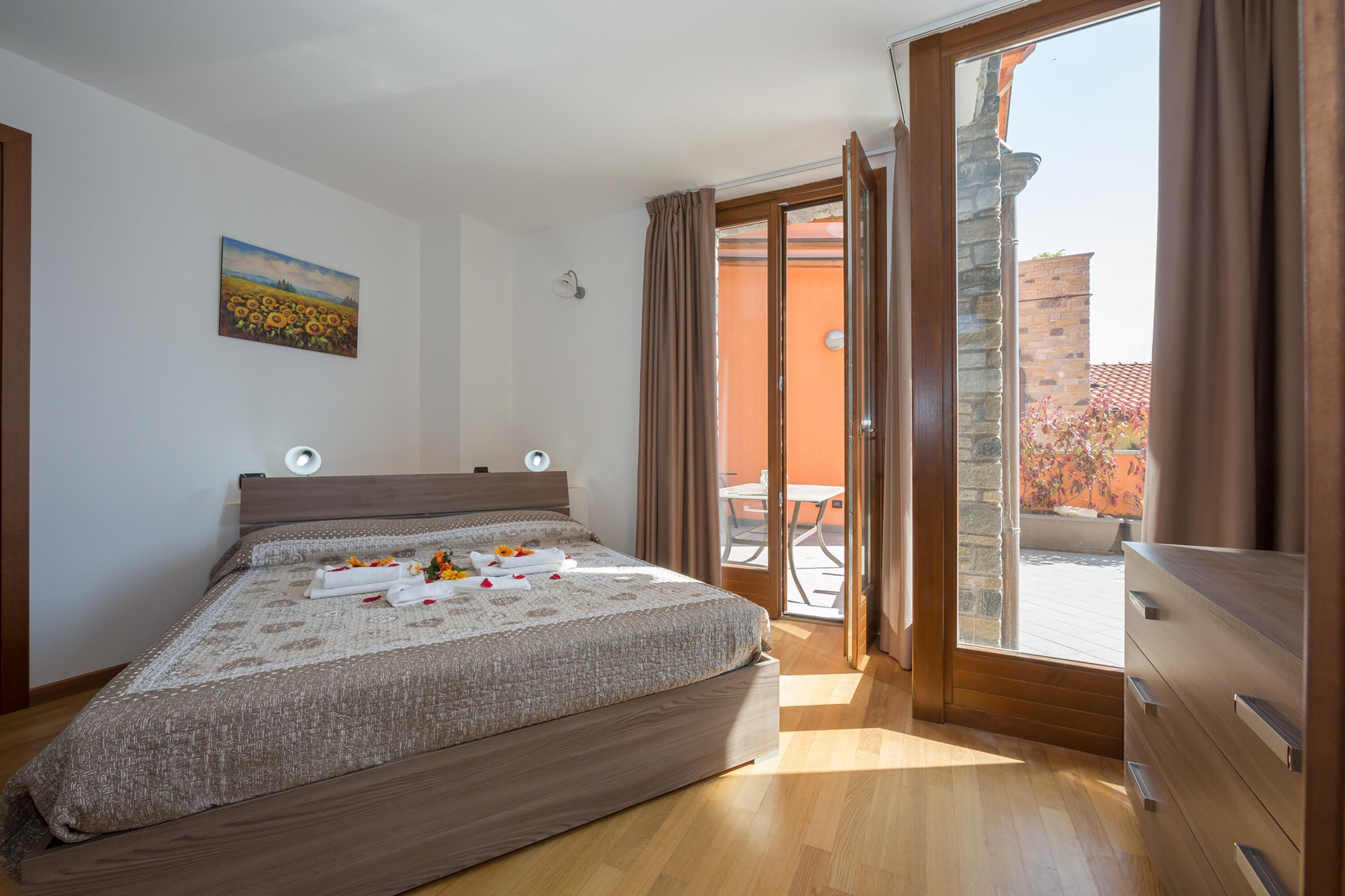 Apartamento família, vários quartos, 2 banheiros, ao lado da montanha (Borgo La Sorgente - Erica) | Vista do quarto