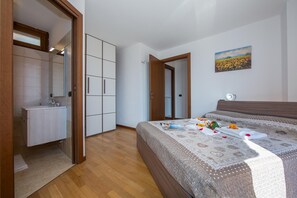Apartamento família, vários quartos, 2 banheiros, ao lado da montanha (Borgo La Sorgente - Erica) | 2 quartos, ferros/tábuas de passar roupa, Wi-Fi (sobretaxa)
