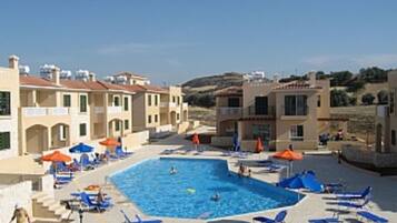 House | Pool | Outdoor pool