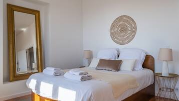 4 Schlafzimmer, BĂŒgeleisen/BĂŒgelbrett, kostenloses WLAN, BettwĂ€sche