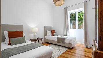 4 habitaciones, tabla de planchar con plancha y wifi gratis