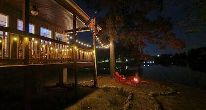 Waterfront house on Weiss Lake