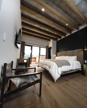 Luxury Studio Suite, Terrace | Minibar, desk, iron/ironing board, free WiFi - Hotel Madi (San Miguel de Allende)