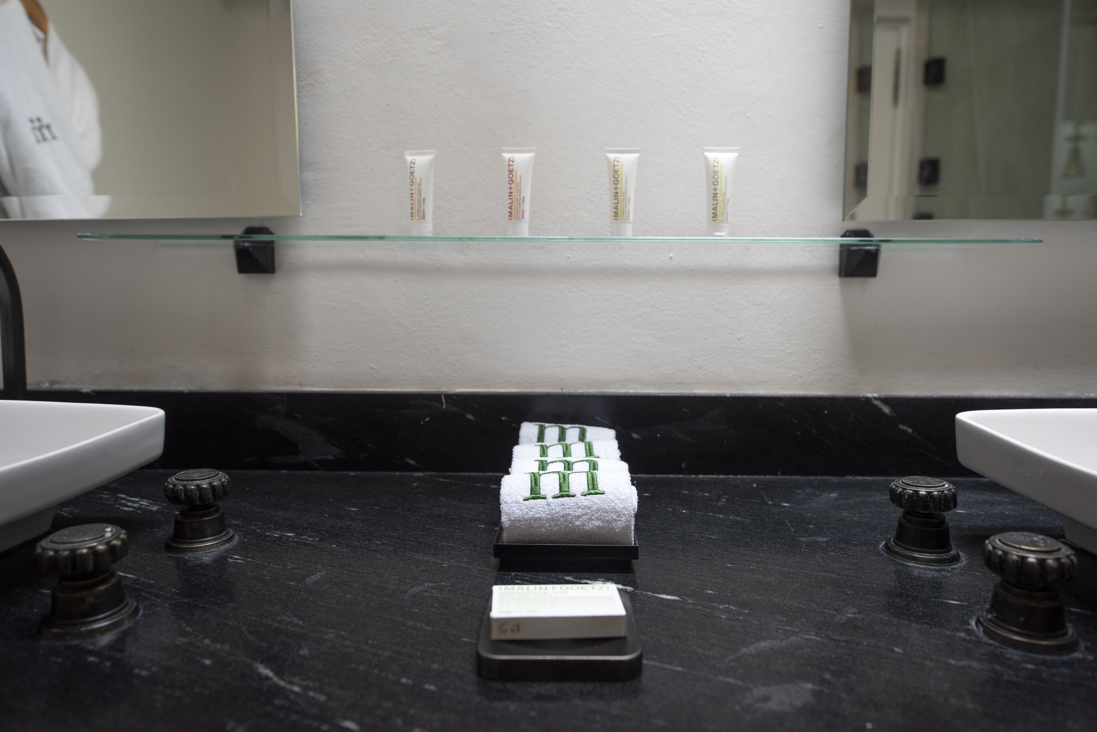 shower, rainfall showerhead, free toiletries, hair dryer