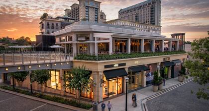 Cozy Urban Retreat - Entire Guest Suites in Buckhead