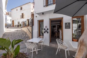 Exterior - Olive & Ivy Guest House (Canillas de Aceituno)