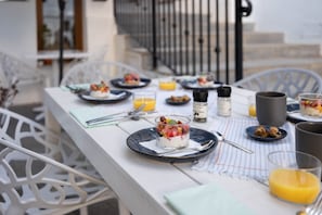 Food and drink - Olive & Ivy Guest House (Canillas de Aceituno)