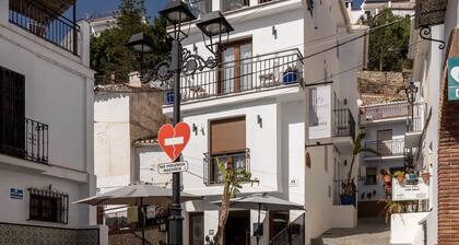 Olive & Ivy Guest House