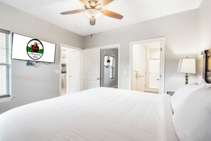 Iron/ironing board, free WiFi, bed sheets - FAMILY-FRIENDLY 3BR • BUNK ROOM 🛏️ + JACUZZI MASTER 🛁 • SLEEPS 8 (Branson)