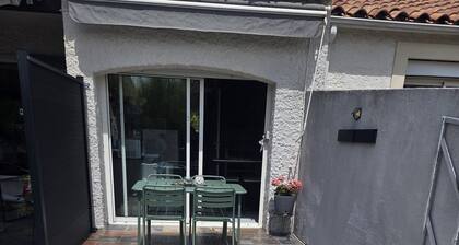 Duplex climatisé et entièrement rénové avec terrasse privative