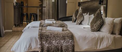 Deluxe Room | Premium bedding, down comforters, individually furnished, desk