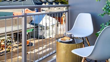 Appartement Classique, 2 chambres | Balcon