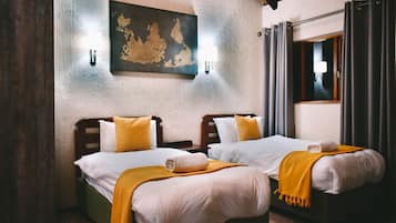 Luxury Chalet, 3 Bedrooms | In-room dining