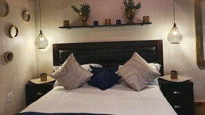 Casa família, 5 quartos | Wi-Fi de cortesia, individualmente decorados, individualmente mobiliados
