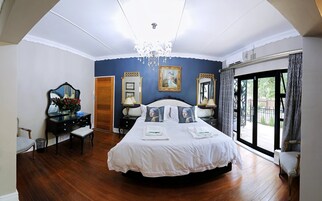 Colchones con pillow-top, decoración personalizada y muebles diferentes 