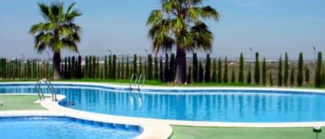 Piscine extérieure