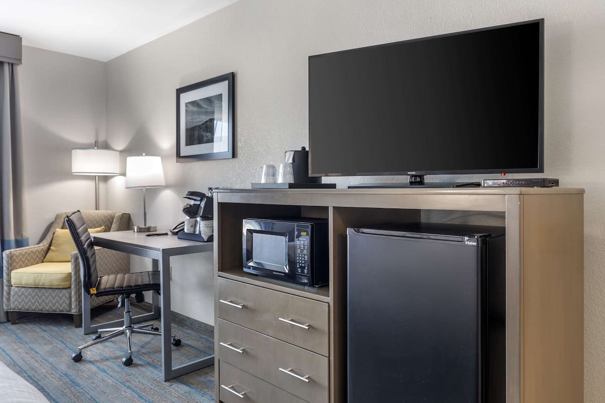 desk, laptop workspace, soundproofing, iron/ironing board