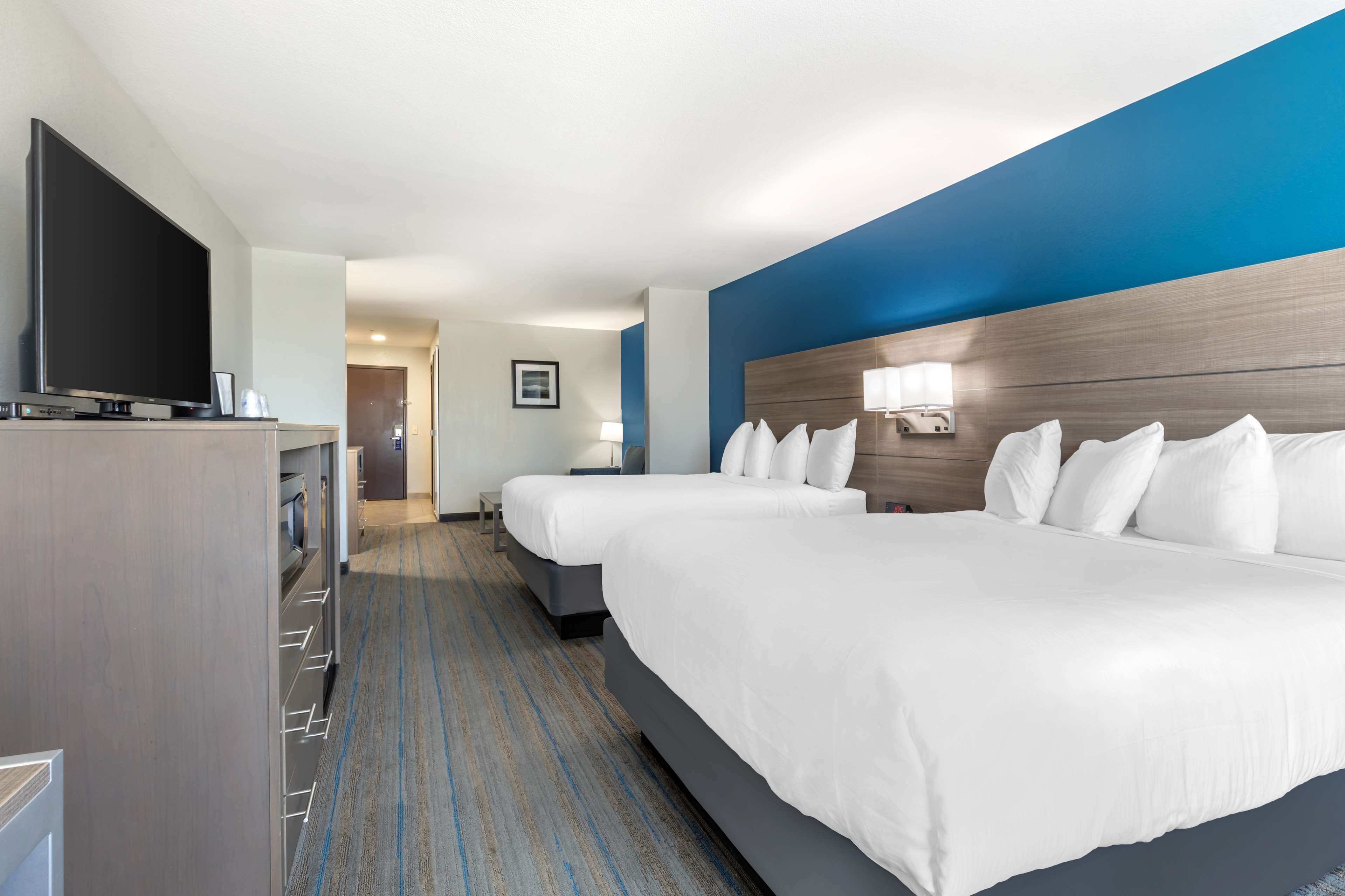 desk, laptop workspace, soundproofing, iron/ironing board