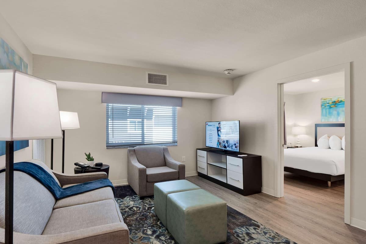 Premium bedding, pillowtop beds, WiFi (free), bed sheets